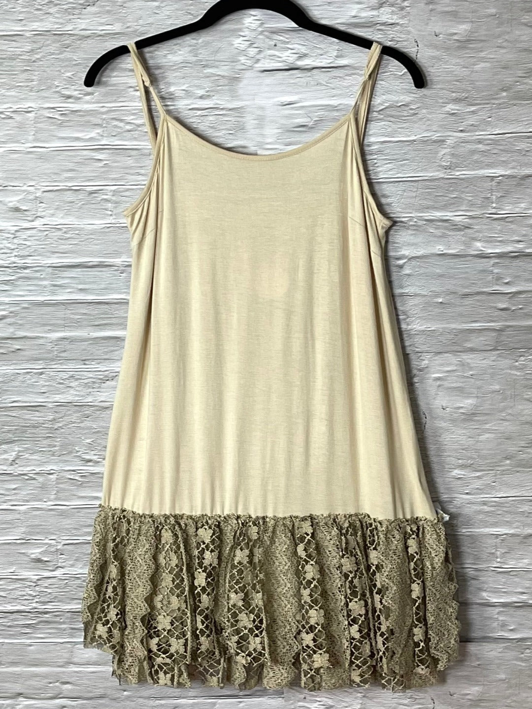 Resilient Lace Taupe Extender